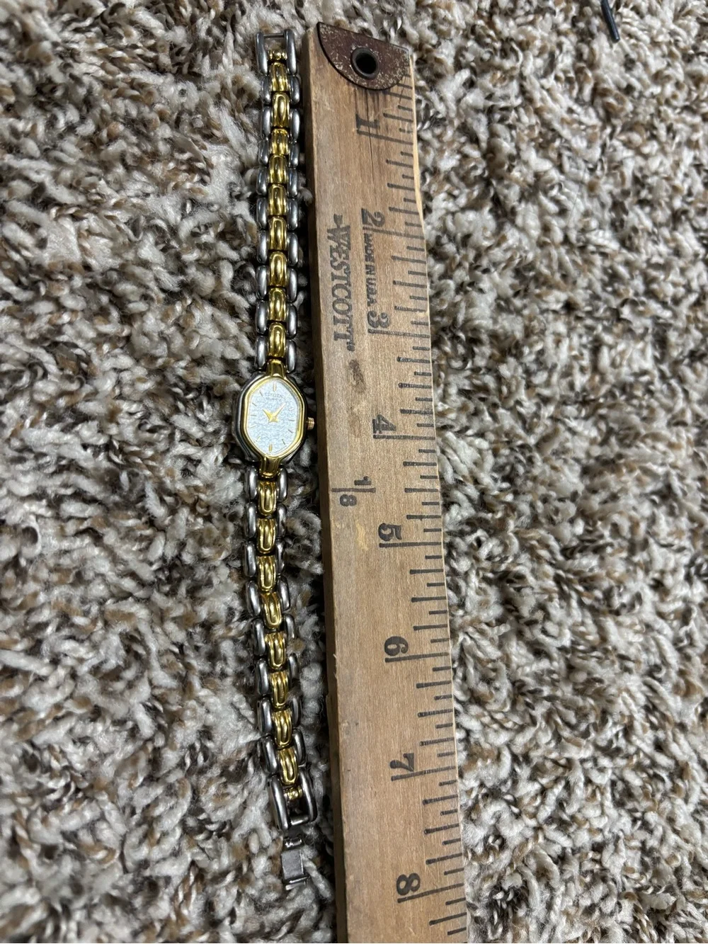 Vintage Citizen Women's Quartz Analog Two-Tone Bracelet Watch Just Needs Battery